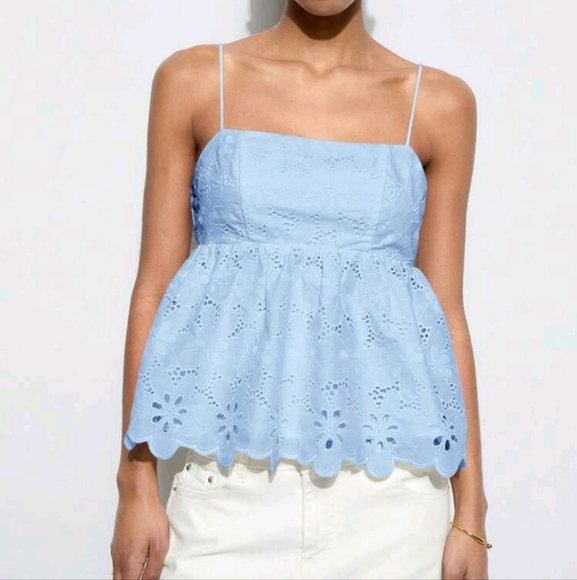 Women Solid Color Spaghetti Strap Camisole, Minimalist Casual Everyday Top - Picture 1 of 4